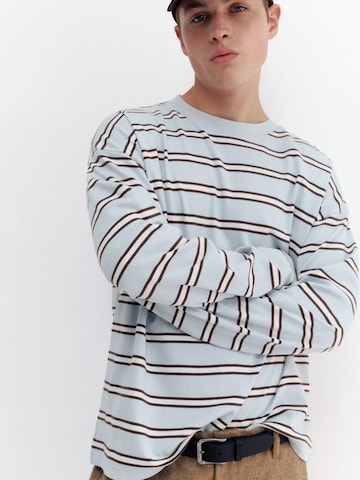 Pull&Bear Shirt in Blue