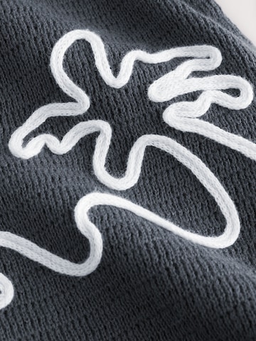 Next Плетена жилетка в сиво