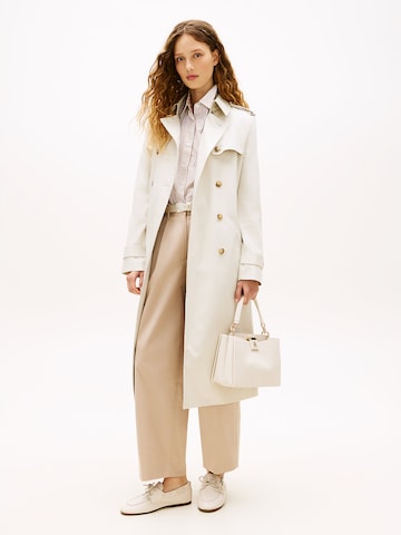 TOMMY HILFIGER Handbag in Beige