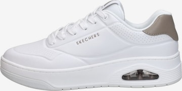 Baskets basses 'Uno Court' SKECHERS en blanc : devant