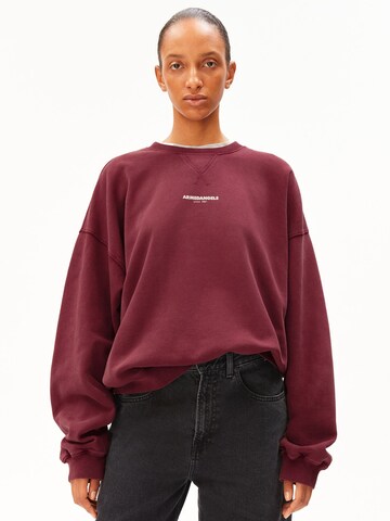 ARMEDANGELS Sweatshirt GMT DYE CREWNECK in Rot: Vorderseite
