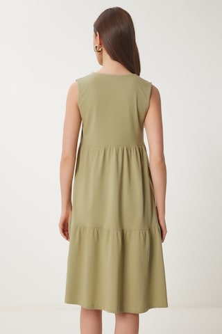 Happiness İstanbul Kleid in Grün