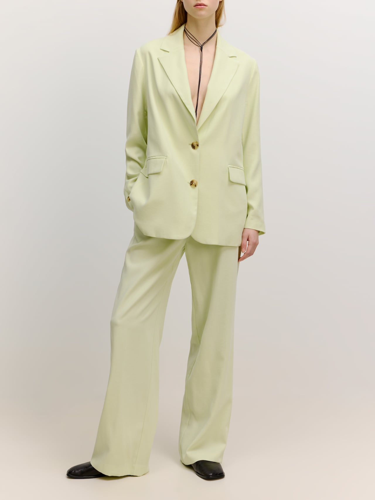 EDITED Produits Blazer 'Kainoa' vert