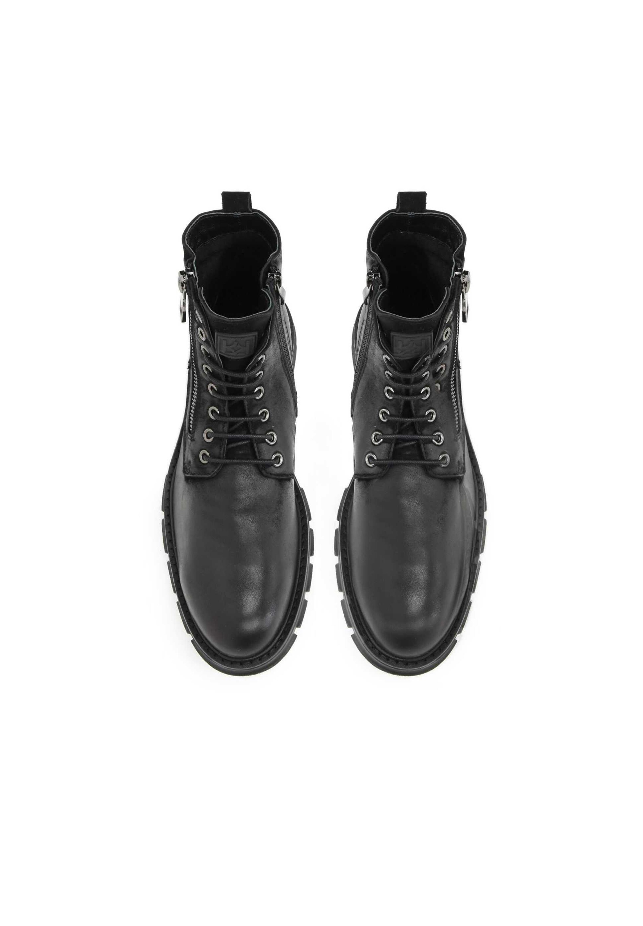 Boots stringati di Kazar in nero