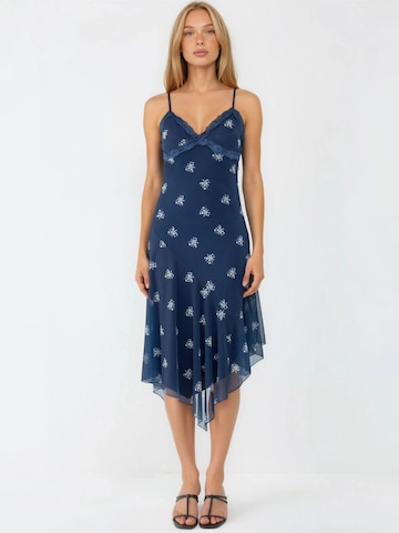 Hiccup - Vestido em azul: frente