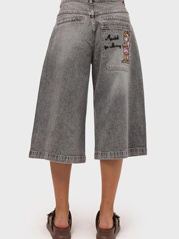IT'S BASIC Baggy Jeans 'BERMUDA DENIM SHORT'‌‌‌‌‌‌‌ in Grau