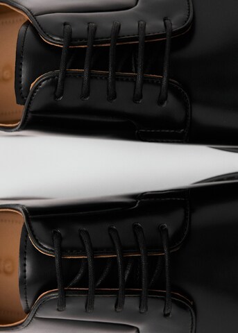 MANGO MAN Lace-Up Shoes in Black