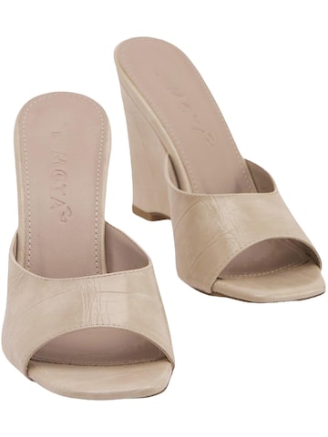 Zoccoletto 'Lamis' di Limoya in beige