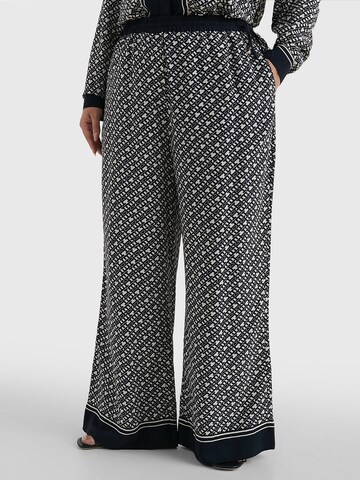 Loosefit Pantalon Tommy Hilfiger Curve en noir : devant