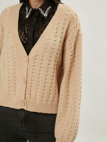 Cardigan Influencer en beige