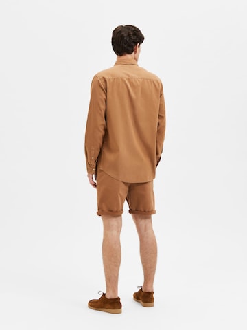 SELECTED HOMME Regular Fit Skjorte i brun