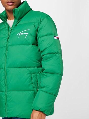 Tommy Jeans Vinterjakke i grønn