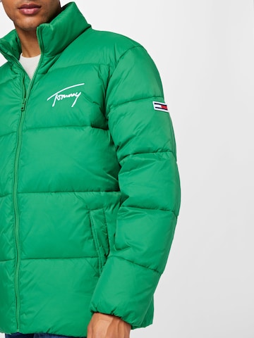 Tommy Jeans - Chaqueta de invierno en verde