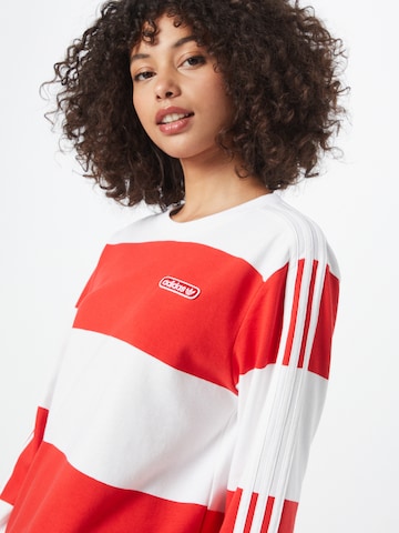ADIDAS ORIGINALS - Sweatshirt 'Striped' em vermelho