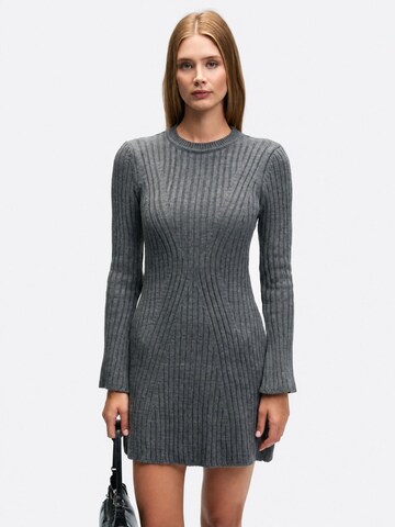 Robes en maille 'Strickkleider' Ethiquet en gris