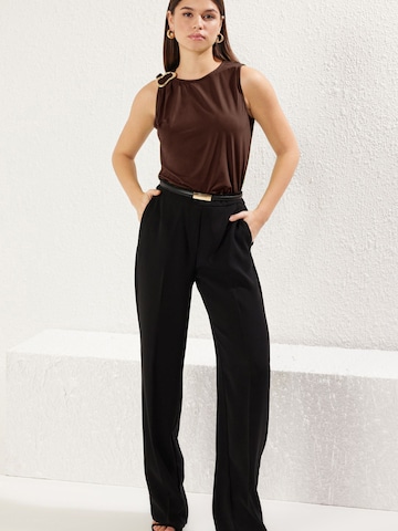 Top di Trendyol in marrone