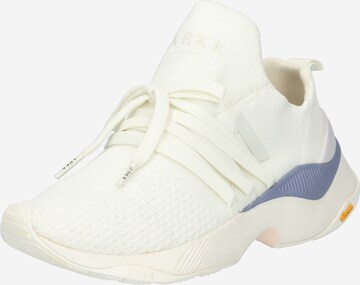 ARKK Copenhagen Sneaker 'Raven' in Geel: voorkant
