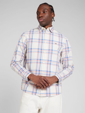 Tommy Jeans - Ajuste regular Camisa en blanco: frente