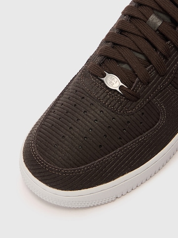 Nike Sportswear Nizke superge 'Air Force 1 '07' | rjava barva