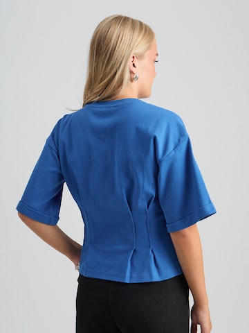 T-shirt 'Juniana' minus en bleu