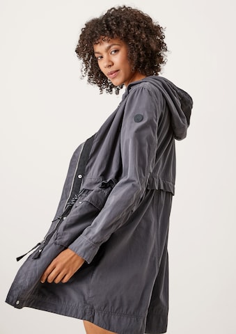 Manteau mi-saison QS en gris