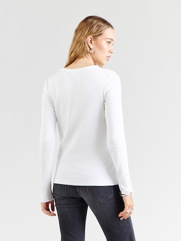 Tricou de la s.Oliver pe alb