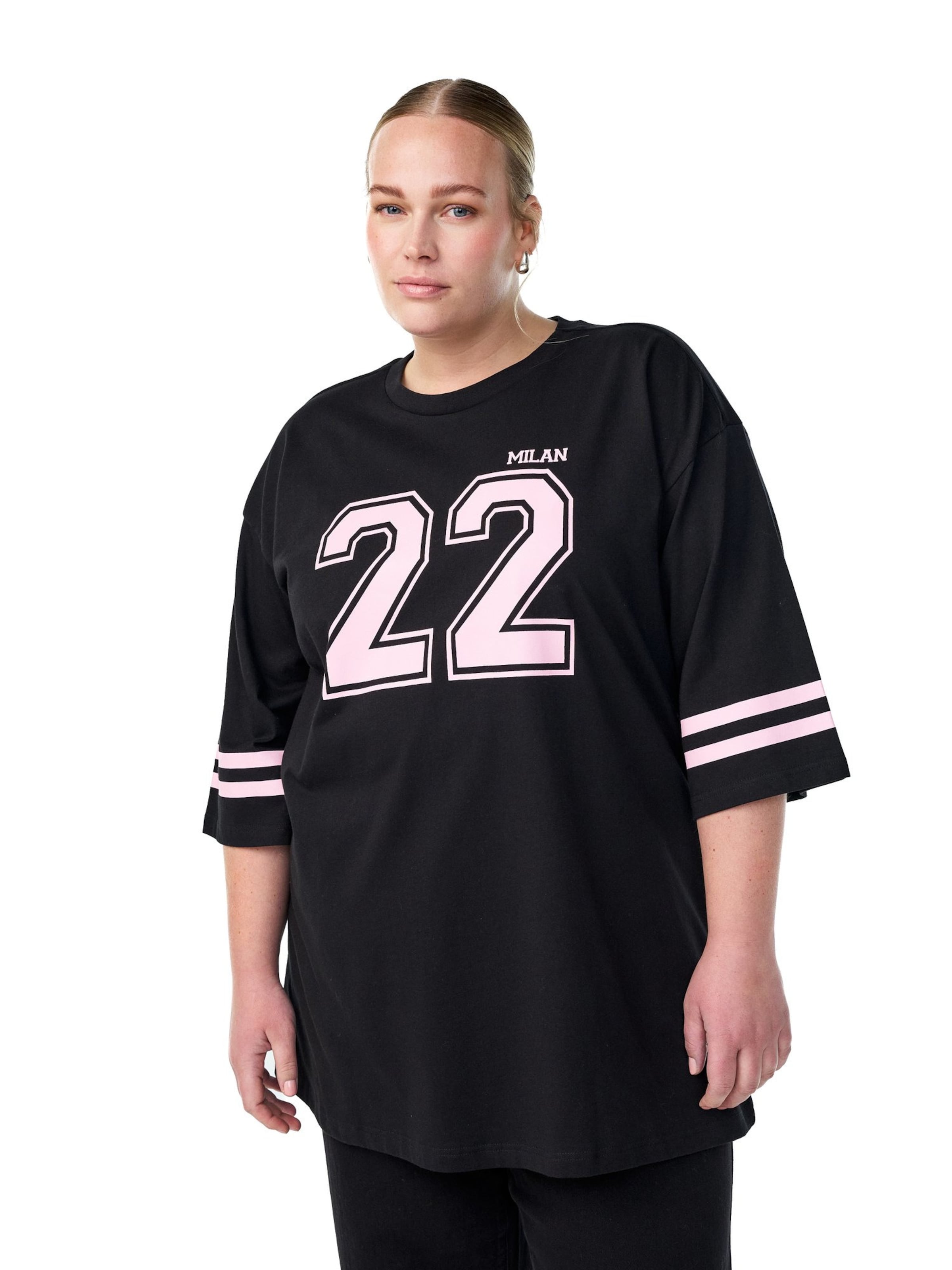 Zizzi Oversized shirt 'ENILLA' in Zwart: voorkant