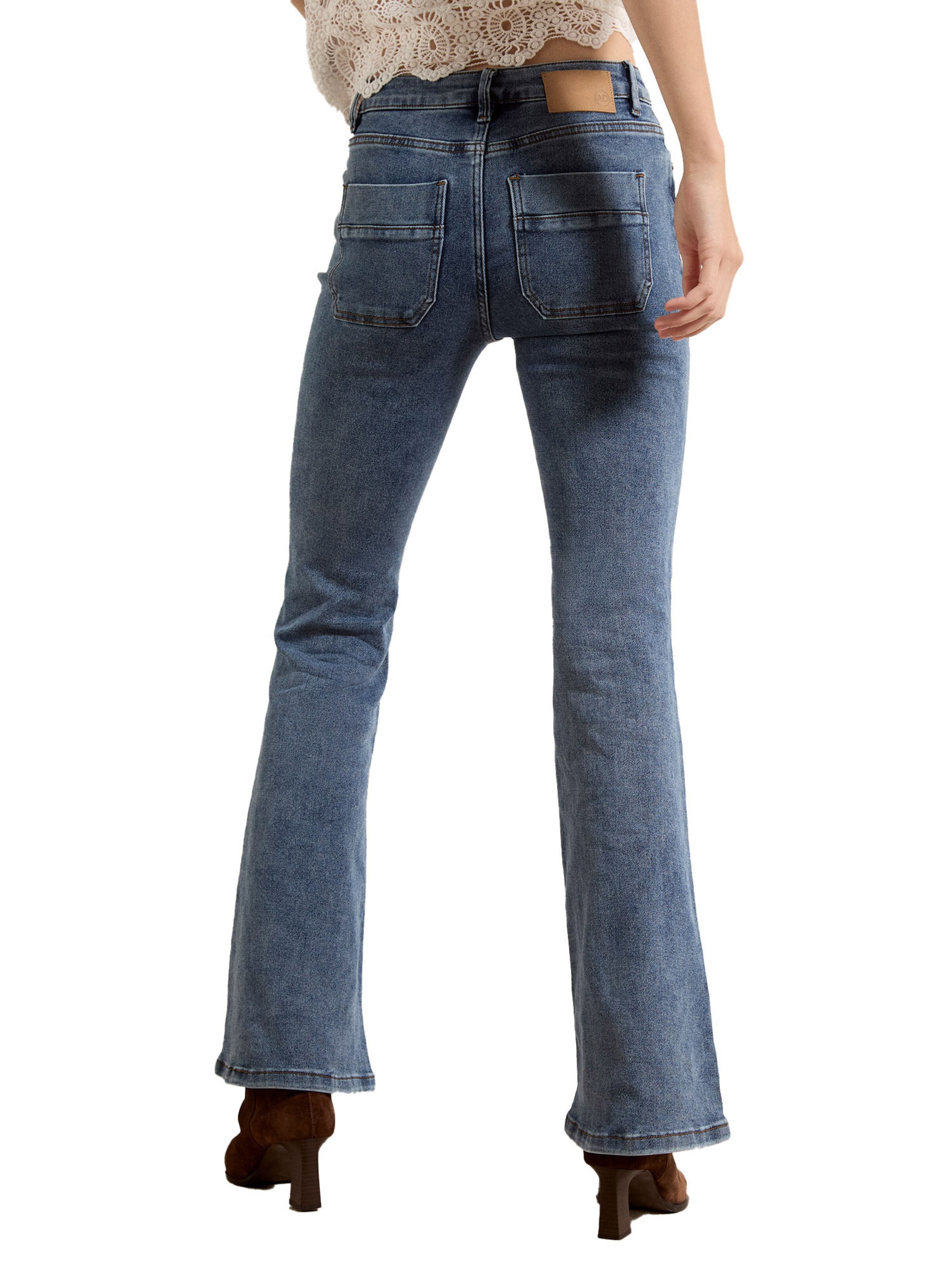 évasé Jean Apricot en bleu