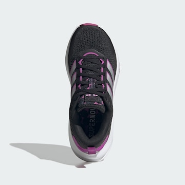 Scarpa sportiva 'Adidas x Minecraft Supernova Ease 2' di ADIDAS PERFORMANCE in nero