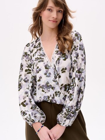 Blue Shadow Blouse in Mixed colors: front
