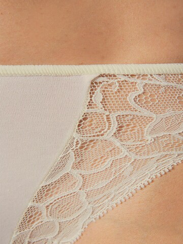 zd ZERO DEFECTS Boyshorts ' Naia soy fiber mid waist panty' in White