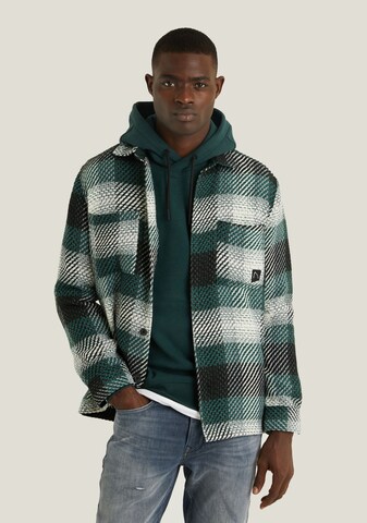 CHASIN' Shirt in Groen: voorkant