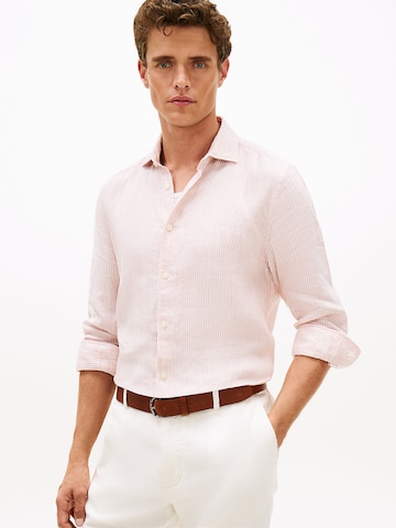 TOMMY HILFIGER Slim fit Business shirt in Pink: front