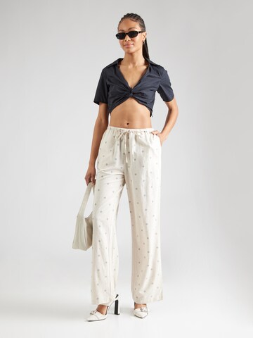 Loosefit Pantalon VILA en blanc