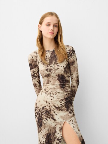 Bershka Kleid in Beige