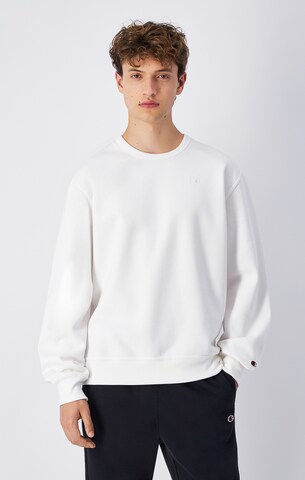 Champion Authentic Athletic Apparel Athletic Sweatshirt in White: front