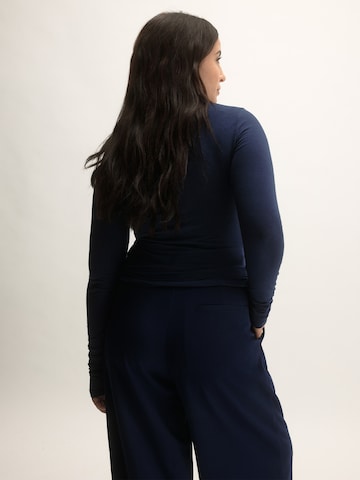 Maglietta di KAVAZI in blu