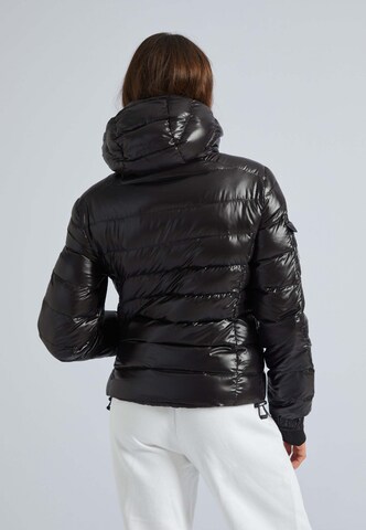 JACK1T Winterjacke  ' Squadra' in Schwarz
