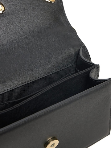 Sacs à main 'Karl Lagerfeld Sac Bandoulière Essentials Noir/Gold' Karl Lagerfeld en noir
