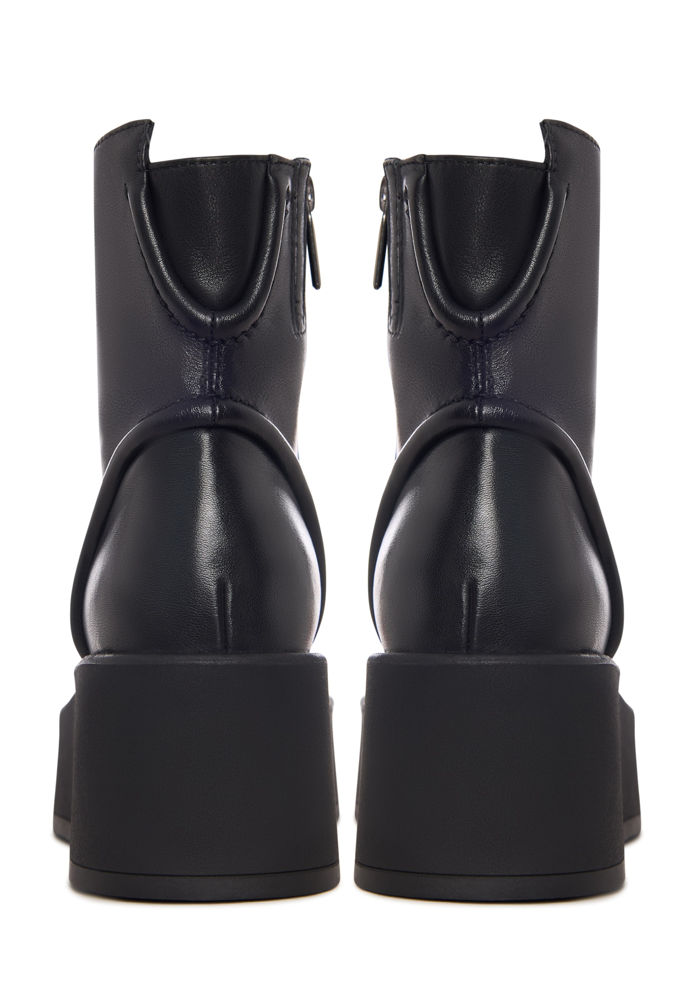 CESARE GASPARI Stiefelette in Schwarz
