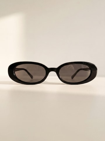 ARMIE Sunglasses 'The Sage' in Black