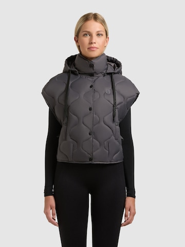 khujo Weste 'Ninga' in Grau: Vorderseite