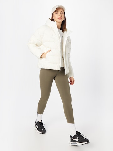 Veste d’hiver Nike Sportswear en blanc