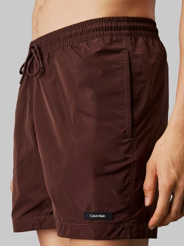 Shorts de bain 'Essentials' Calvin Klein Swimwear en marron