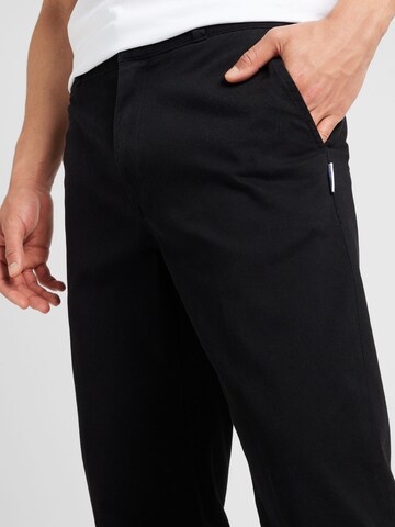 HUGOregular Chino hlače 'Dino' - crna boja