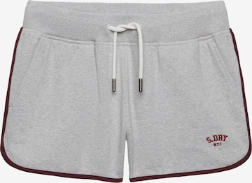 Coupe slim Pantalon Superdry & Co en gris : devant