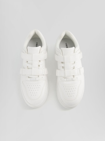 Bershka Sneaker in Weiß