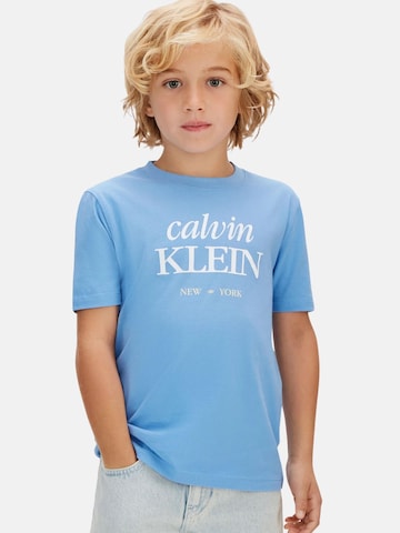 Calvin Klein Kids T-shirt 'LOGO SS T-SHIRT' i blå: framsida
