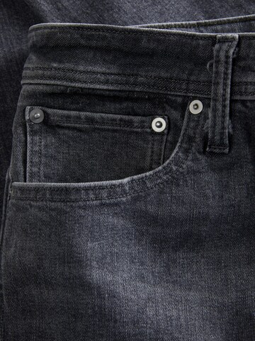 aprel Regular Jeans in Grey