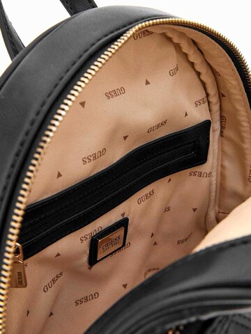 GUESS Rucksack 'Giully Ii Dome'‌‌‌‌‌‌ in Schwarz